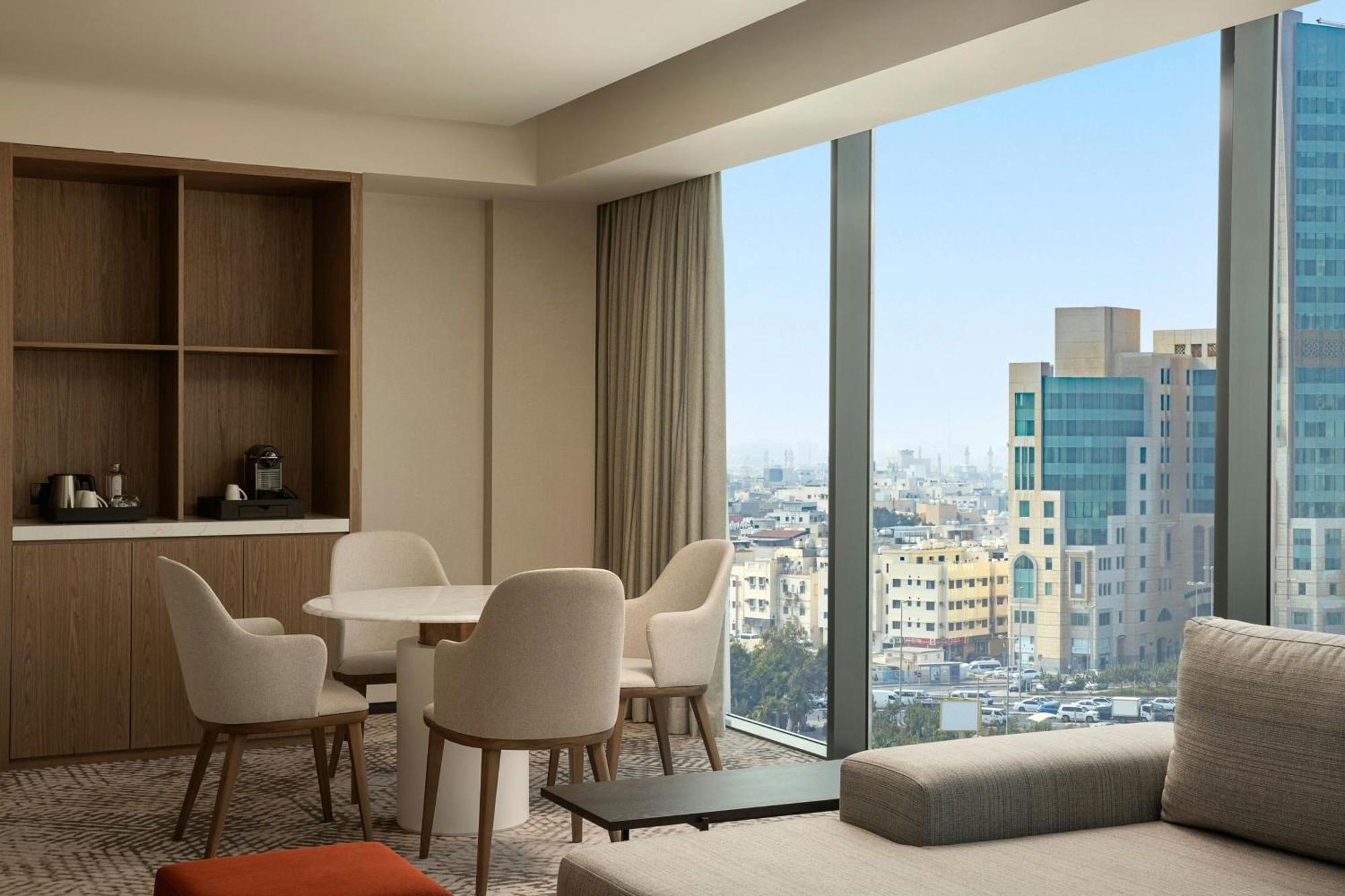 Sheraton Bahrain Hotel Манама Екстер'єр фото
